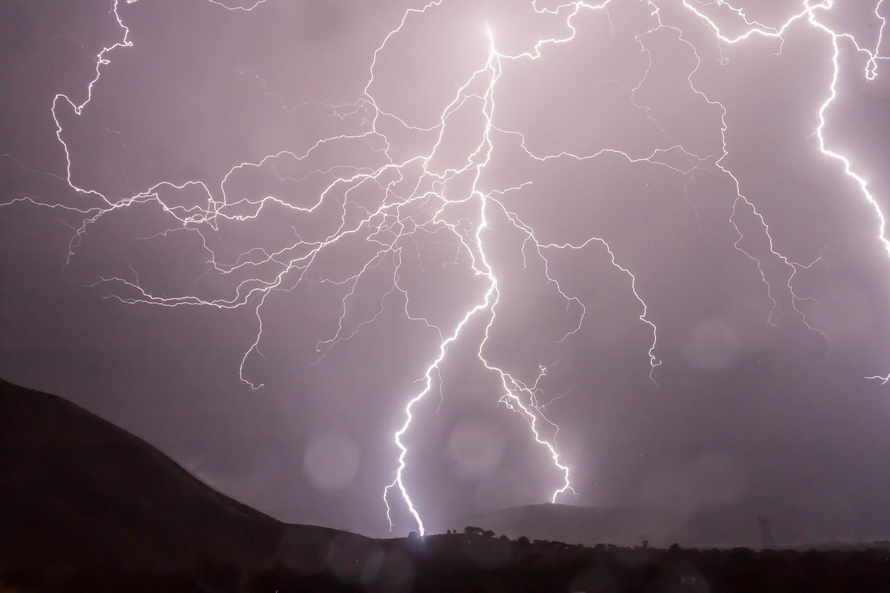 lightning-image